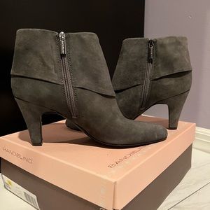 Bandolino BD Quinlee women’s size 8 in Dark Gray